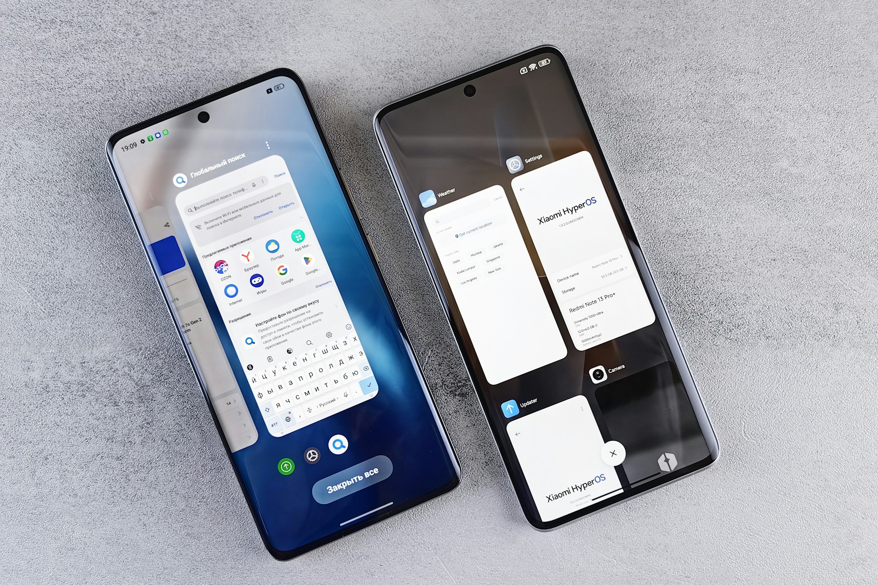 Dos smartphones mostrando interfaces de aplicaciones móviles